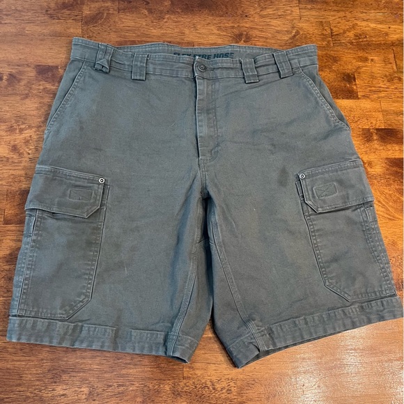 Duluth Fire Hose Flec dark gray cargo shorts size 38 - Picture 1 of 8